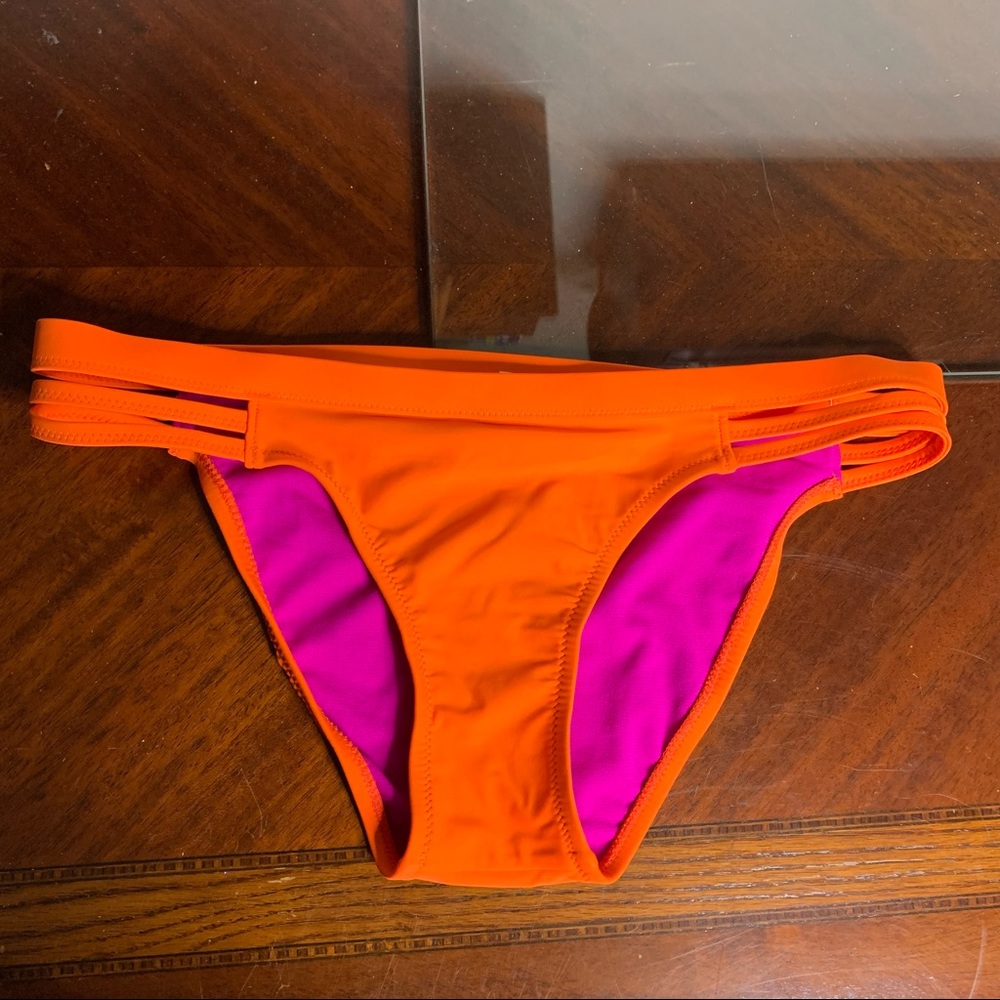 Nwot Roxy Solid Three Strap Side Bikini Bottoms - image 1